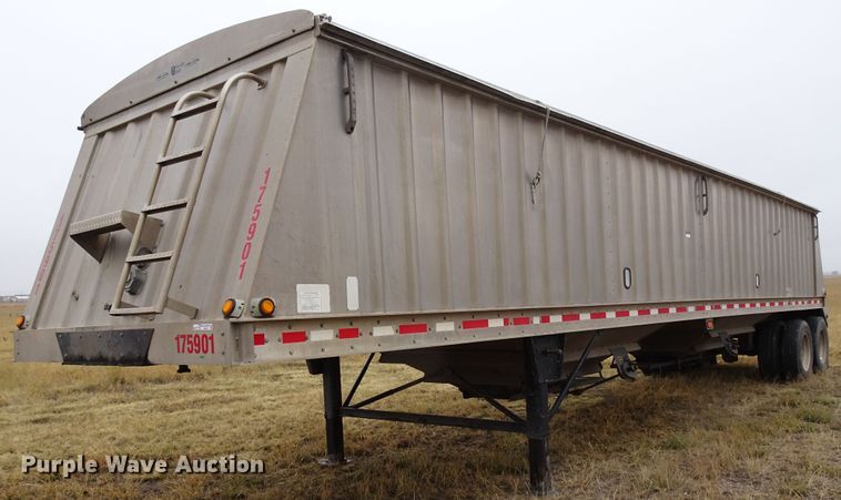 image for item GC9077 2007 Neville double hopper grain trailer