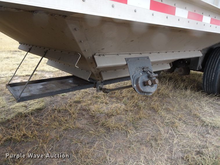 image for item GC9077 2007 Neville double hopper grain trailer
