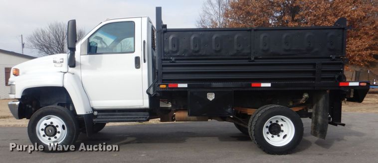 image for item GF9017 2005 Chevrolet C4500 dump truck