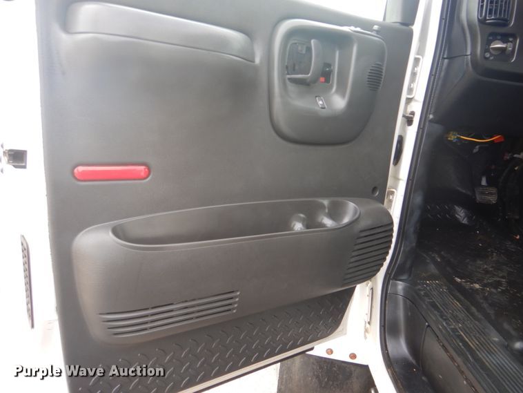 image for item GF9017 2005 Chevrolet C4500 dump truck