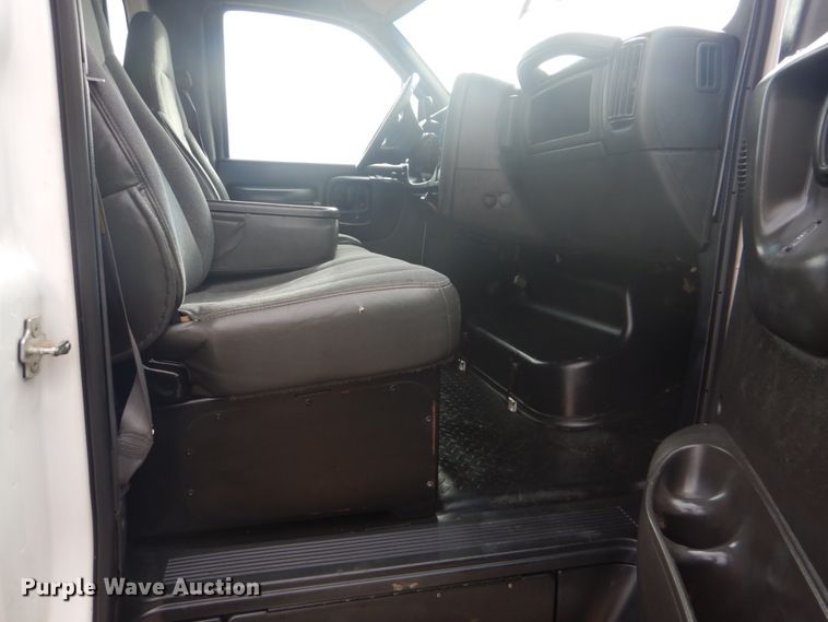 image for item GF9017 2005 Chevrolet C4500 dump truck