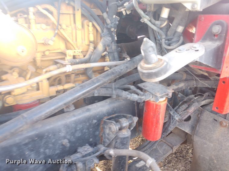 image for item H1247 2006 Kenworth T600 semi truck