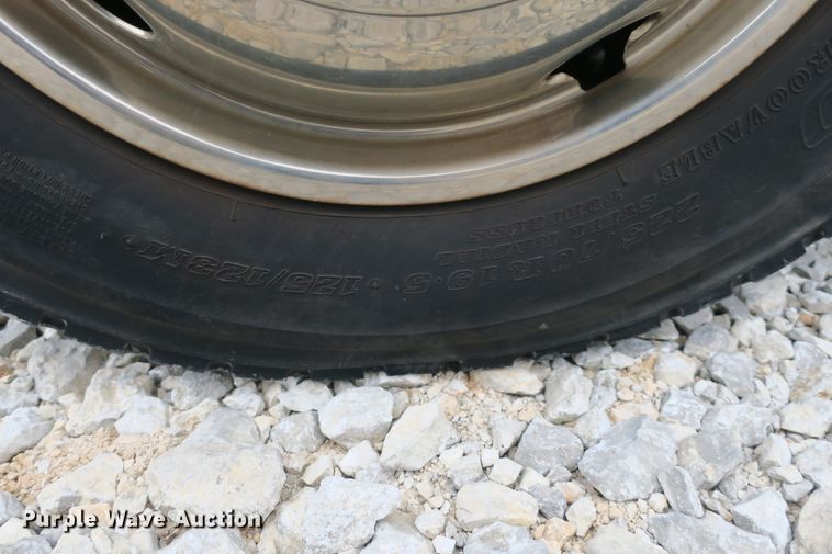 image for item DB10075 2010 Ford F450 Super Duty flatbed truck