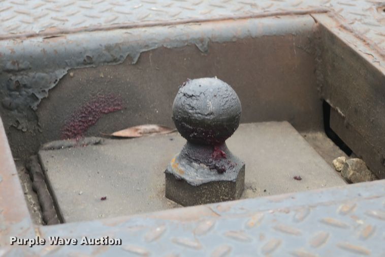 image for item DB10075 2010 Ford F450 Super Duty flatbed truck