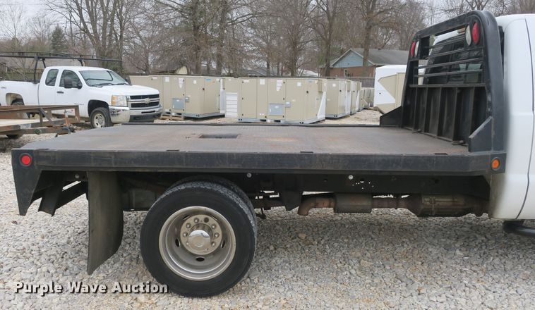 image for item DB10075 2010 Ford F450 Super Duty flatbed truck