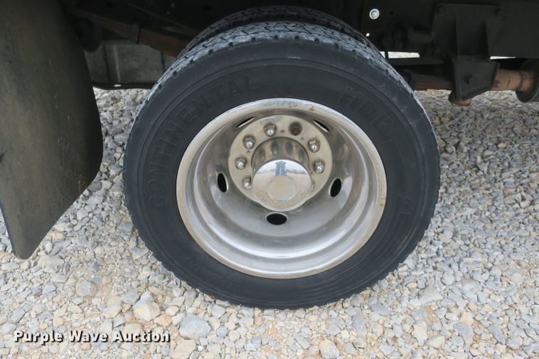 image for item DB10075 2010 Ford F450 Super Duty flatbed truck