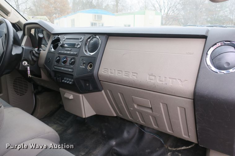 image for item DB10075 2010 Ford F450 Super Duty flatbed truck