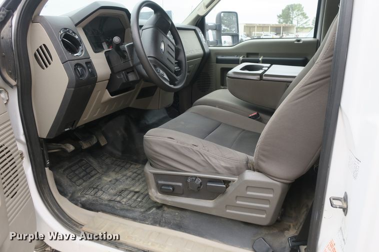 image for item DB10075 2010 Ford F450 Super Duty flatbed truck