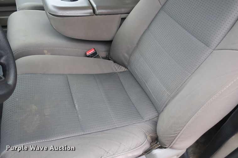 image for item DB10075 2010 Ford F450 Super Duty flatbed truck