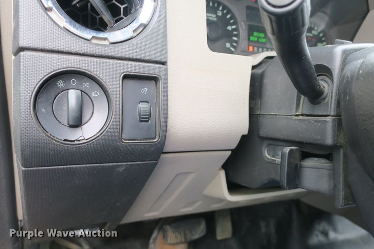 image for item DB10075 2010 Ford F450 Super Duty flatbed truck