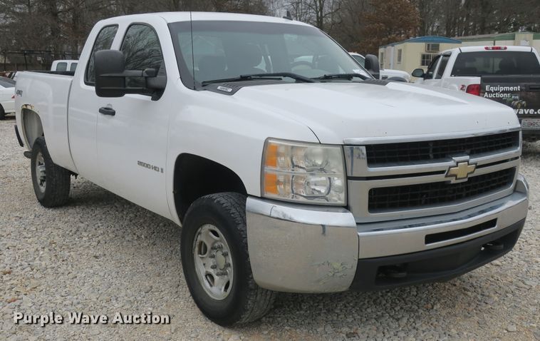image for item DB10076 2008 Chevrolet Silverado 2500HD Ext. Cab pickup truck
