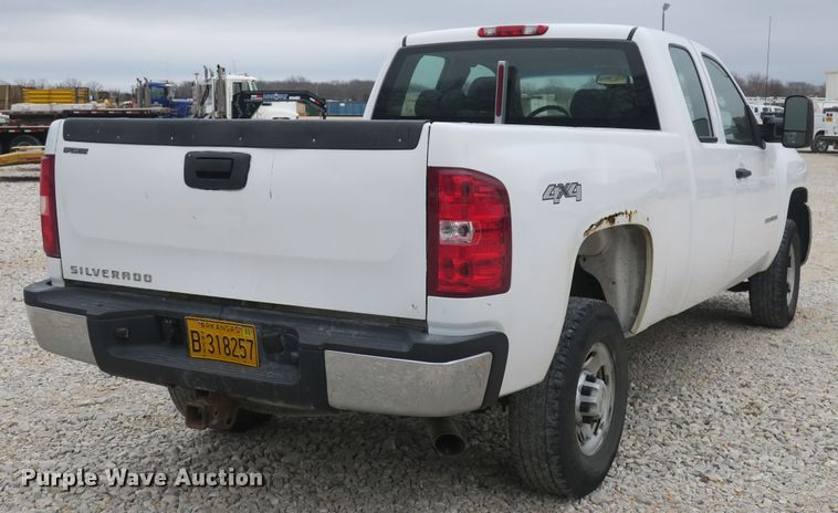 image for item DB10076 2008 Chevrolet Silverado 2500HD Ext. Cab pickup truck