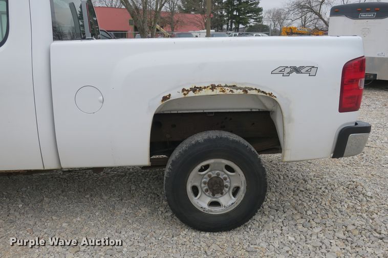 image for item DB10076 2008 Chevrolet Silverado 2500HD Ext. Cab pickup truck