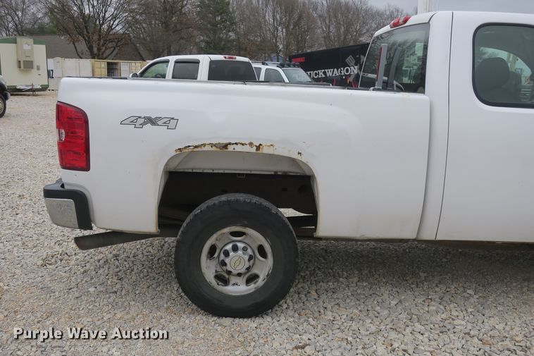 image for item DB10076 2008 Chevrolet Silverado 2500HD Ext. Cab pickup truck