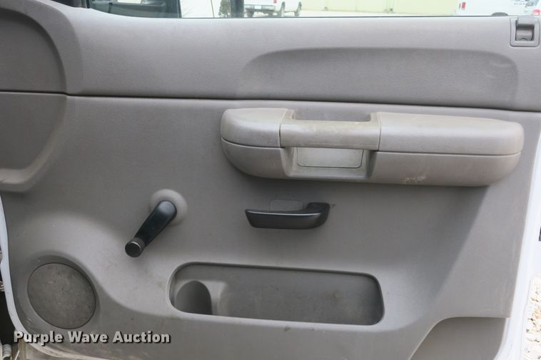 image for item DB10076 2008 Chevrolet Silverado 2500HD Ext. Cab pickup truck