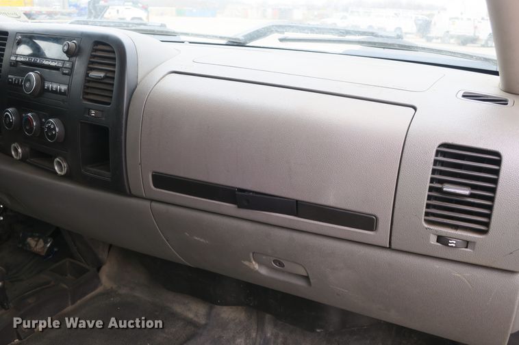 image for item DB10076 2008 Chevrolet Silverado 2500HD Ext. Cab pickup truck