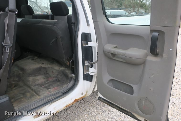 image for item DB10076 2008 Chevrolet Silverado 2500HD Ext. Cab pickup truck