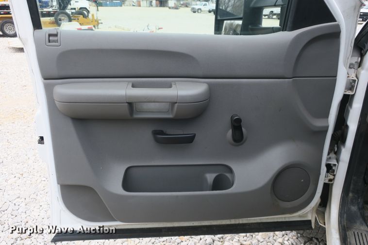 image for item DB10076 2008 Chevrolet Silverado 2500HD Ext. Cab pickup truck