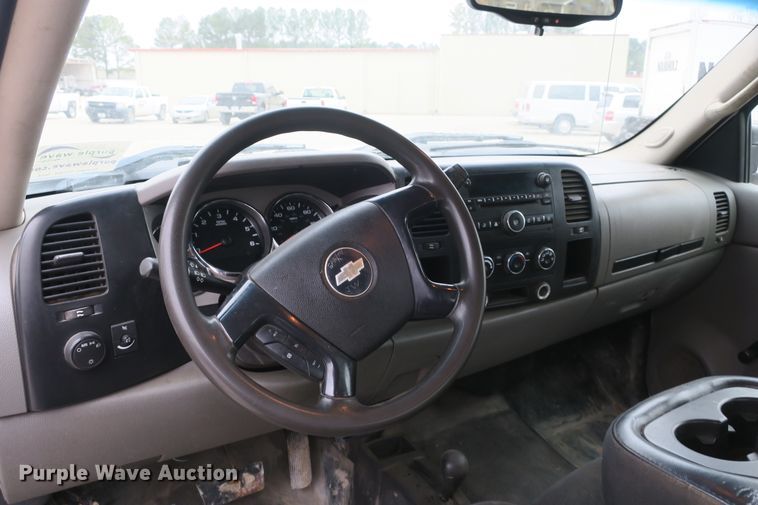 image for item DB10076 2008 Chevrolet Silverado 2500HD Ext. Cab pickup truck