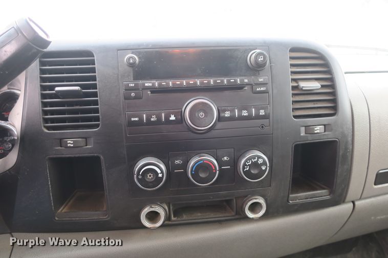 image for item DB10076 2008 Chevrolet Silverado 2500HD Ext. Cab pickup truck