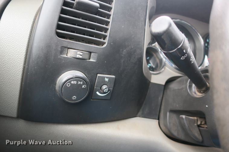 image for item DB10076 2008 Chevrolet Silverado 2500HD Ext. Cab pickup truck