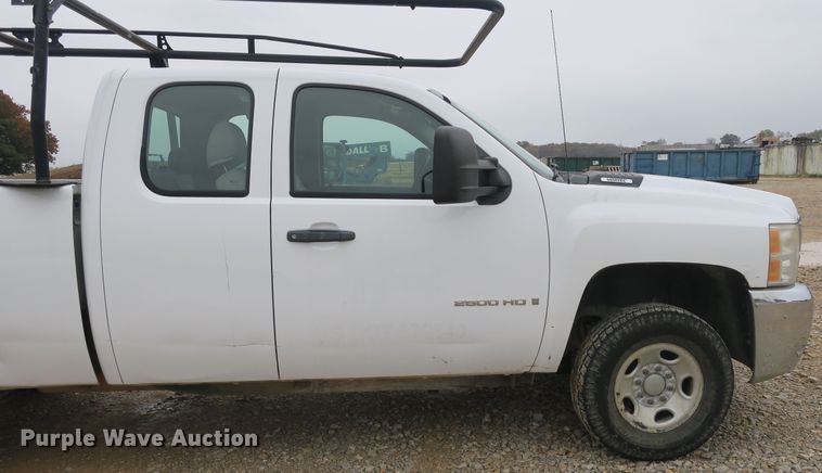 image for item DB10129 2008 Chevrolet Silverado 2500HD Ext. Cab pickup truck