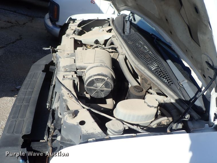 image for item DB7642 2008 GMC Savana box truck