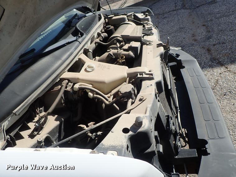 image for item DB7642 2008 GMC Savana box truck