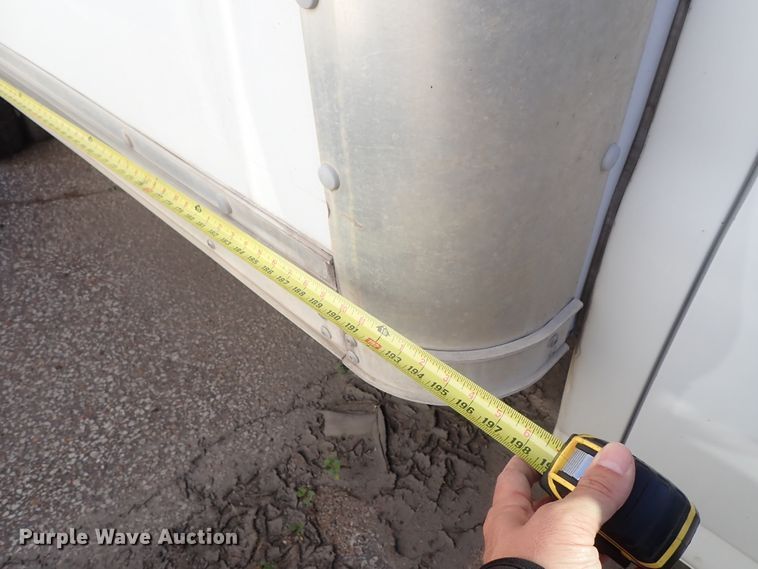 image for item DB7642 2008 GMC Savana box truck