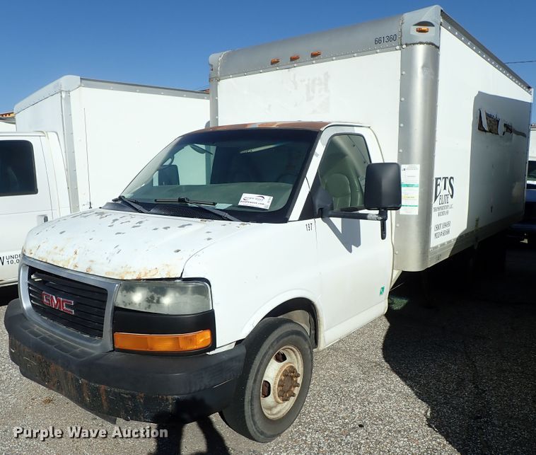 image for item DB7650 2006 GMC Savana box truck