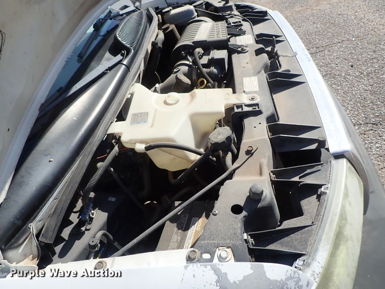 image for item DB7650 2006 GMC Savana box truck