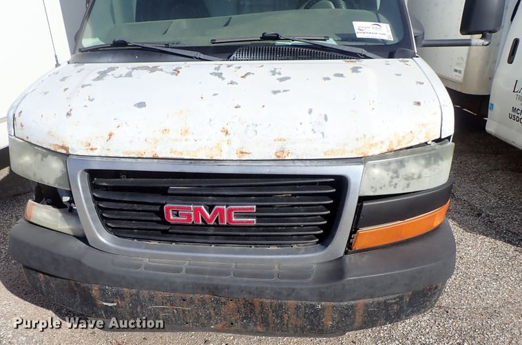 image for item DB7650 2006 GMC Savana box truck