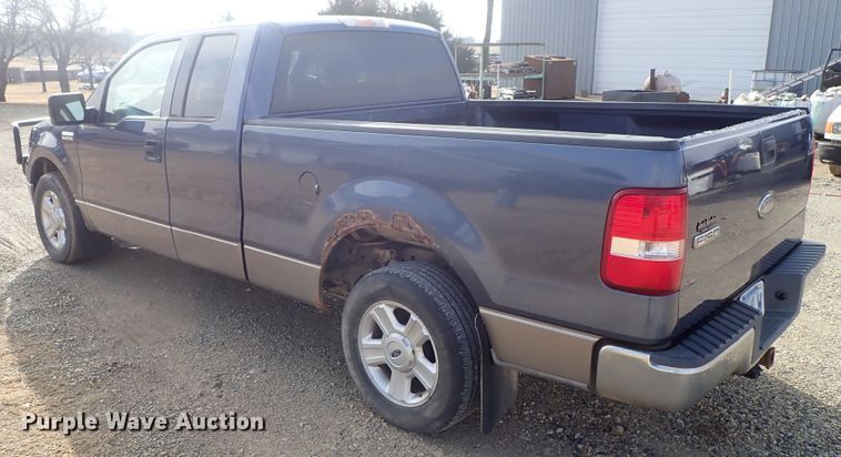 image for item DC3371 2004 Ford F150 SuperCab pickup truck