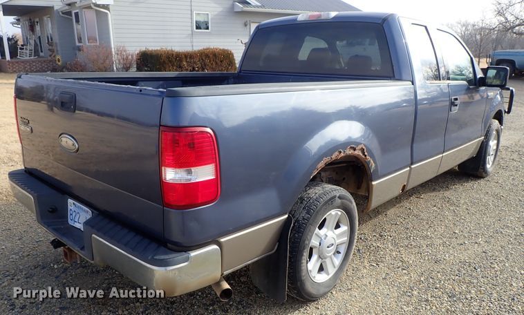 image for item DC3371 2004 Ford F150 SuperCab pickup truck