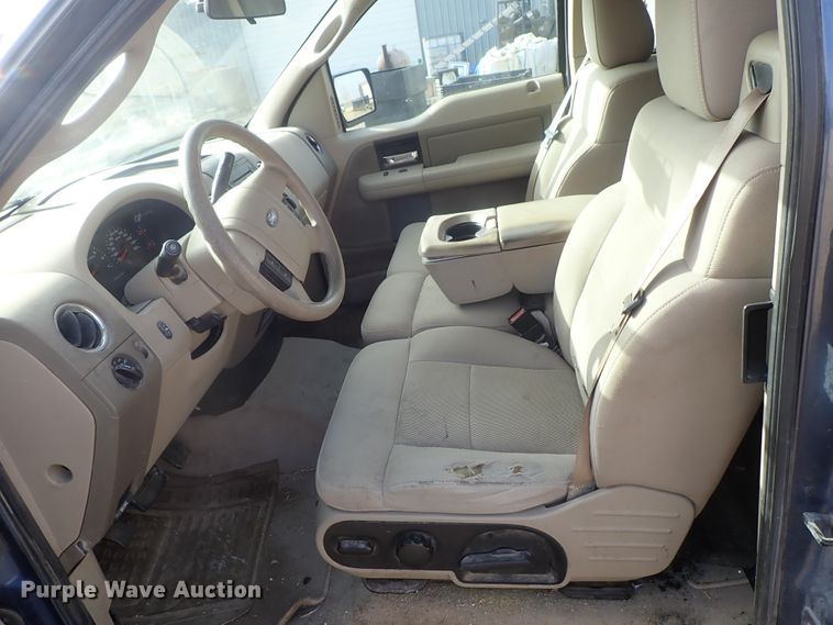 image for item DC3371 2004 Ford F150 SuperCab pickup truck