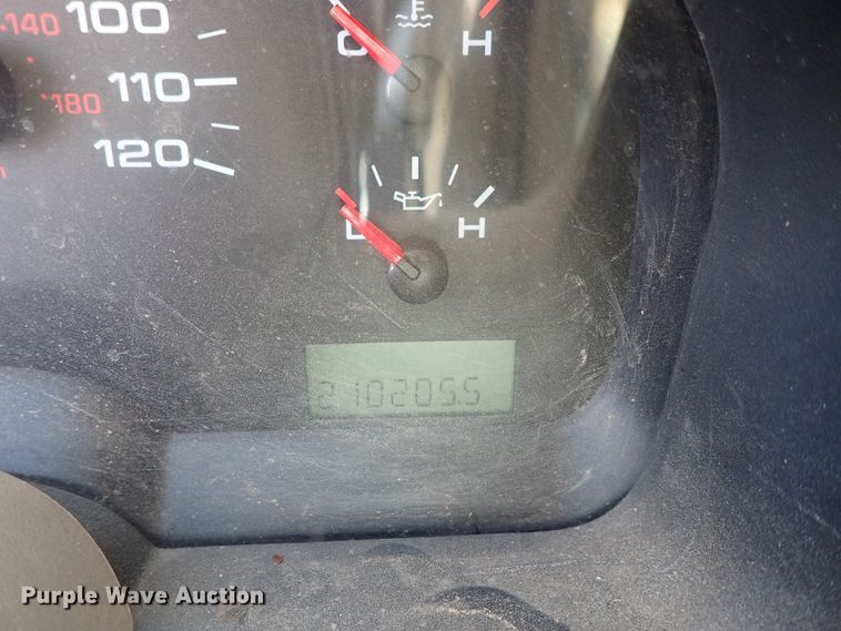 image for item DC3371 2004 Ford F150 SuperCab pickup truck