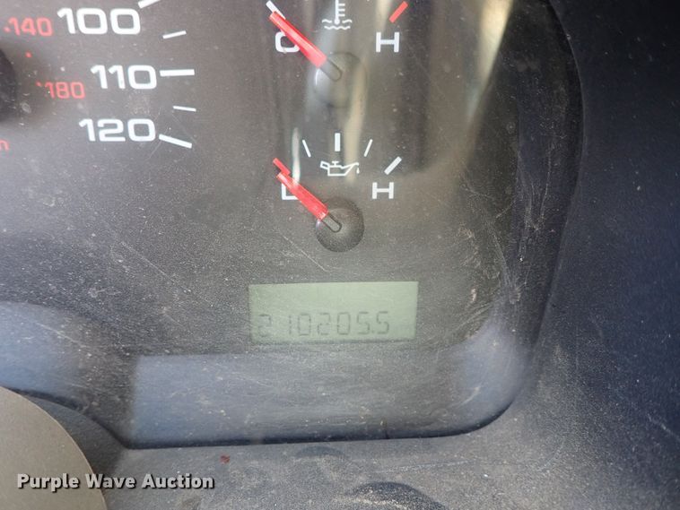 image for item DC3371 2004 Ford F150 SuperCab pickup truck