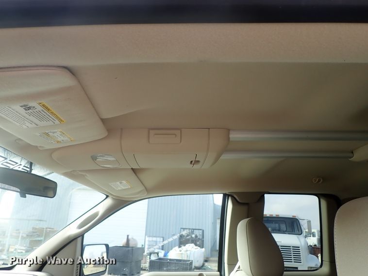 image for item DC3371 2004 Ford F150 SuperCab pickup truck