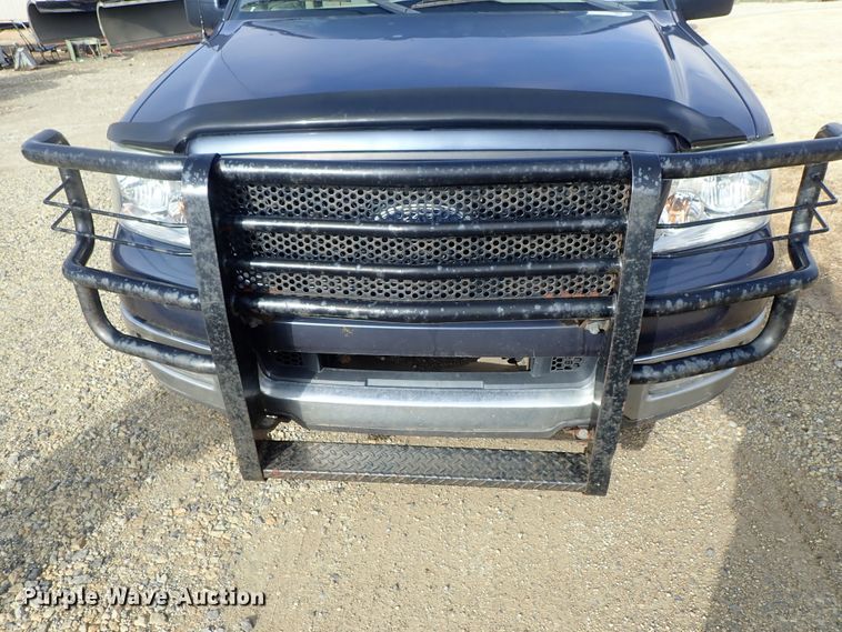 image for item DC3371 2004 Ford F150 SuperCab pickup truck