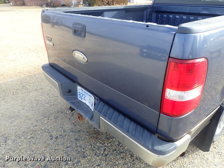 image for item DC3371 2004 Ford F150 SuperCab pickup truck