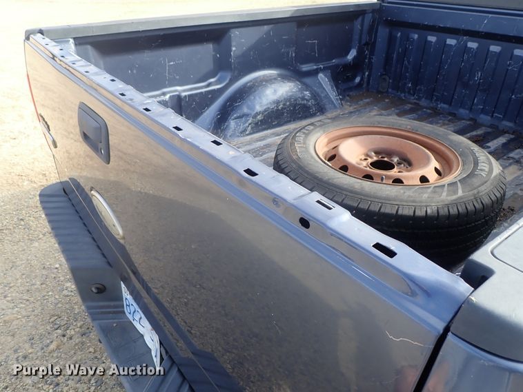 image for item DC3371 2004 Ford F150 SuperCab pickup truck