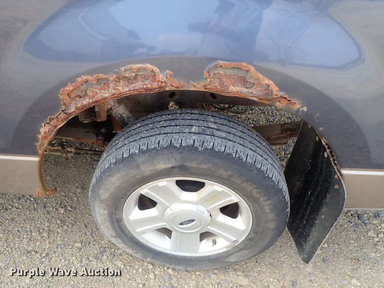 image for item DC3371 2004 Ford F150 SuperCab pickup truck