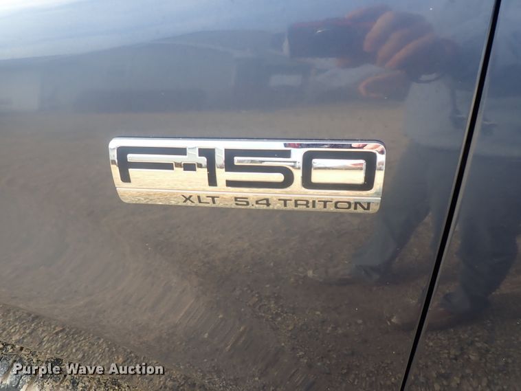 image for item DC3371 2004 Ford F150 SuperCab pickup truck