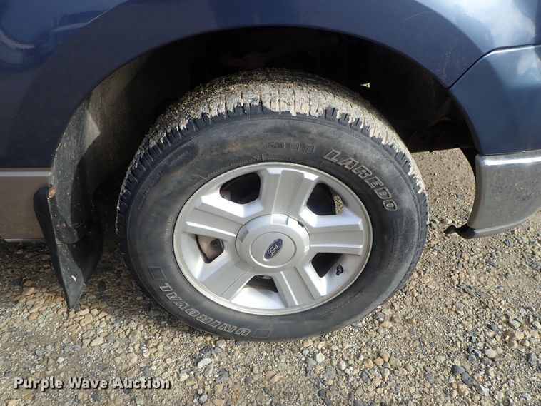 image for item DC3371 2004 Ford F150 SuperCab pickup truck