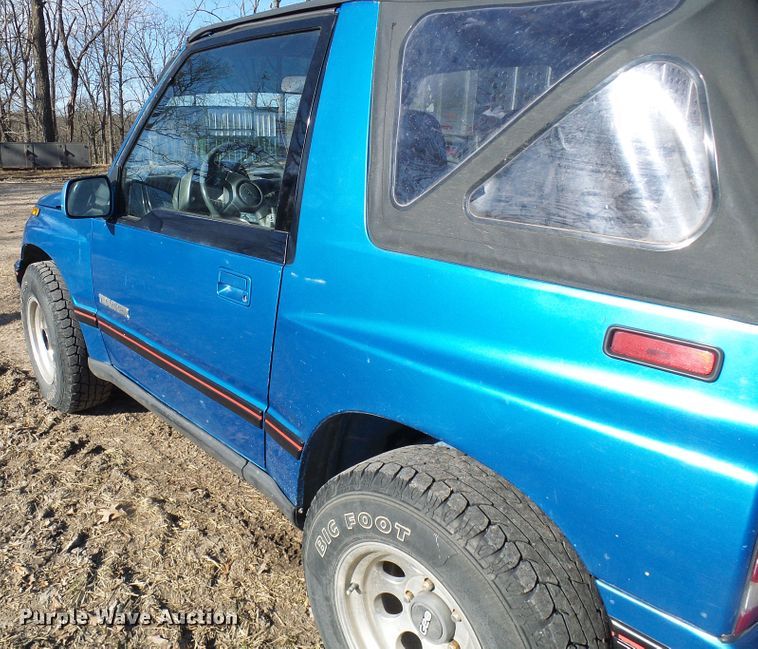 image for item DD1991 1990 Geo Tracker SUV