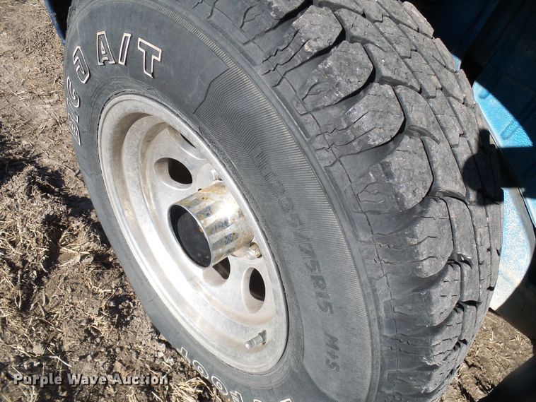 image for item DD1991 1990 Geo Tracker SUV