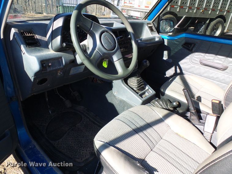 image for item DD1991 1990 Geo Tracker SUV