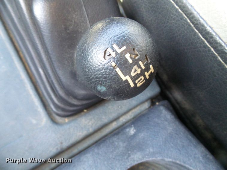 image for item DD1991 1990 Geo Tracker SUV