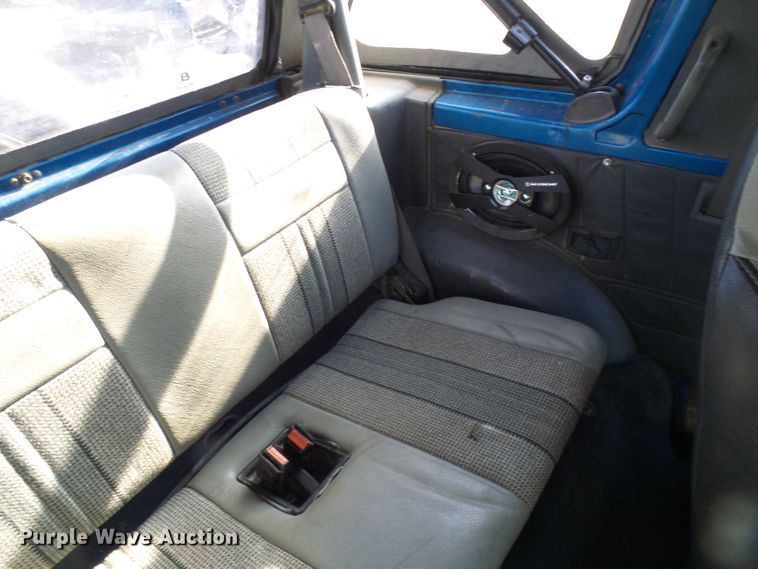 image for item DD1991 1990 Geo Tracker SUV