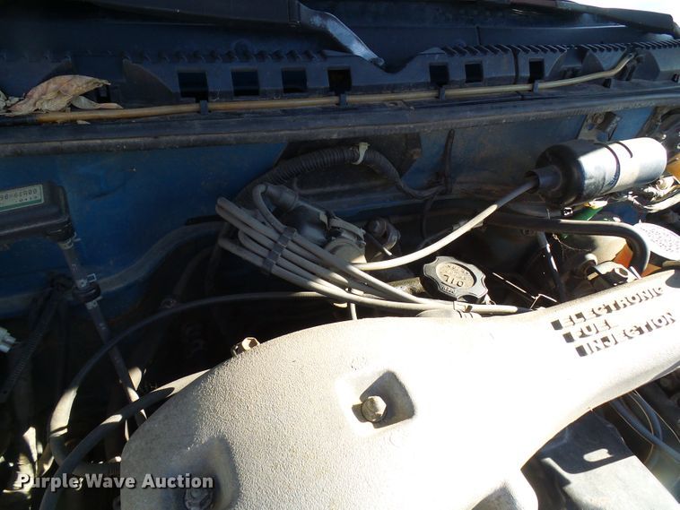 image for item DD1991 1990 Geo Tracker SUV